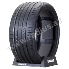 Pzero Luxury Saloon 285/30 R21